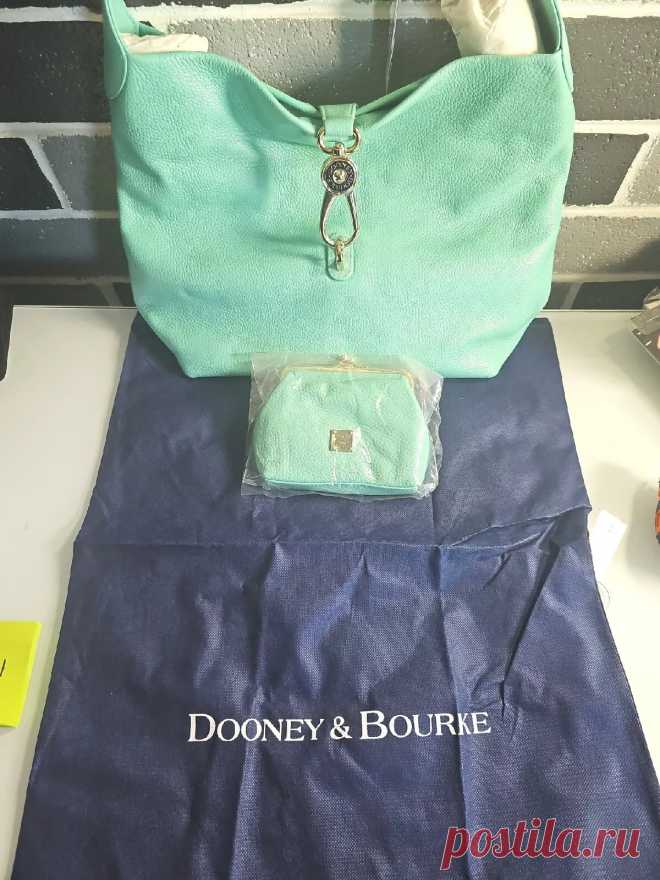 Dooney And Bourke Leather Hobo With Logo Lock And Accessories Brand New 