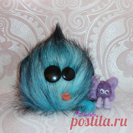 АВТОРСКИЕ КУКЛЫ И ТЕДДИ 👸🐘 в Instagram: «Озорной пушистик с другом .Рост до кончиков ушей 13 см, хвост более 15 см. Ушами шевелит, хвостиком машет. Мех ручного окраса. Довольно…»