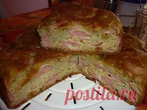 Пирог на майонезе с сыром и сосисками в мультиварке |