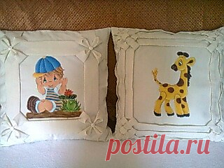 (8) May key cojines drapeados