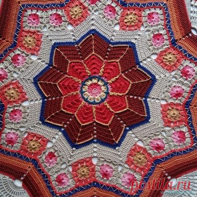 Яркая салфетка крючком — Красивое вязание