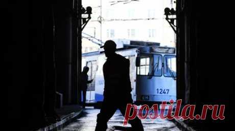 На экранах троллейбусов Петербурга начали показывать число безбилетников в салоне. На экранах троллейбусов в Санкт-Петербурге начали показывать количество пассажиров, не оплативших проезд. Читать далее
