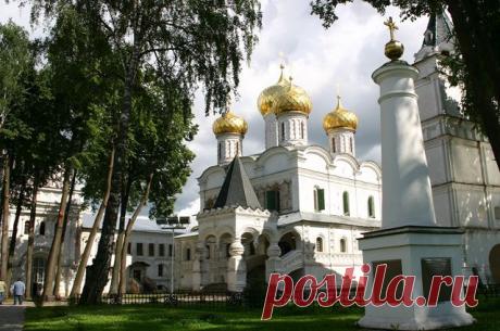 Ипатьевский монастырь: как беглый татарин колыбель рода Романовых основал | История | Общество | Аргументы и Факты