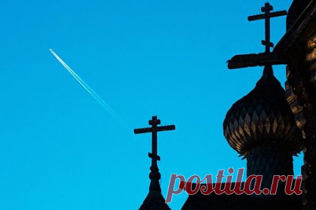 Латвийская православная церковь прокомментировала отделение от РПЦ. Латвийская православная церковь прокомментировала отделение от Русской православной церкви (РПЦ). Там подчеркнули, что решение носит юридический характер и не влияет на уклад и формат деятельности. Также церковь призвала «сохранять мирное устроение духа» и поддерживать единство церкви, соблюдая законы Латвии.
