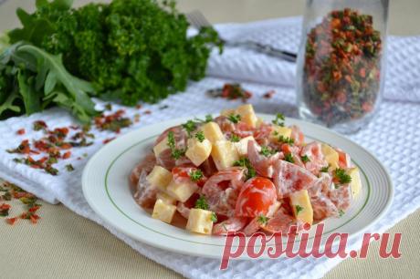 Салат с копчёной курицей и помидорами рецепт с фото пошагово и видео - 1000.menu