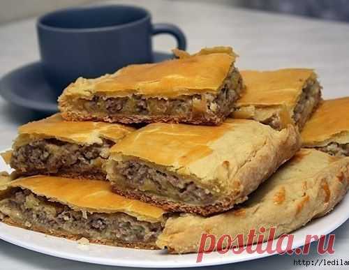 Ароматный бездрожжевой пирог с мясом