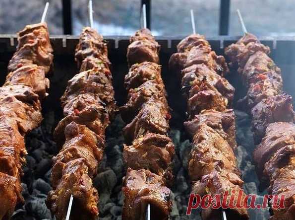 АРМЯНСКИЙ маринад для шашлыков Рекомендуется как закуска к хорошему коньяку, водку и красным винам.