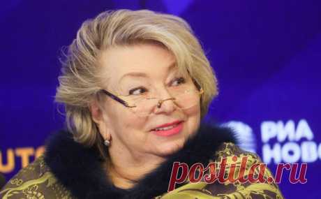 Тарасова рассказала об инциденте с выкатившимся за пределы ВПП самолетом. В самолете из Шереметьево было 87 пассажиров, в том числе тренеры по фигурному катанию, которые летели на первенство России в Саранске. Татьяна Тарасова заявила, что все пассажиры в порядке