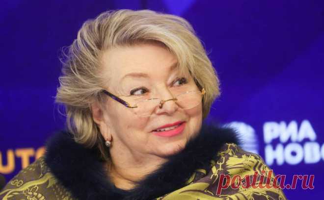 Тарасова рассказала об инциденте с выкатившимся за пределы ВПП самолетом. В самолете из Шереметьево было 87 пассажиров, в том числе тренеры по фигурному катанию, которые летели на первенство России в Саранске. Татьяна Тарасова заявила, что все пассажиры в порядке