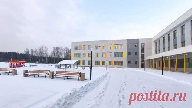 2021 февраль. Новая школа на 1100 мест открылась в Ивантеевке Московской области