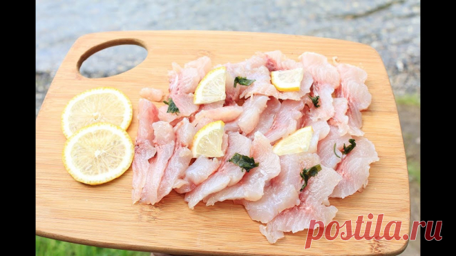 Слегка просоленный ленок на закуску Видео рецепт приготовления замечательной закуски из крупного хариуса или ленка, который без труда возможно воспроизвести в походных условиях. Нарезаем рыбу на филе, укладываем ее слоями, просаливаем каждый слой...