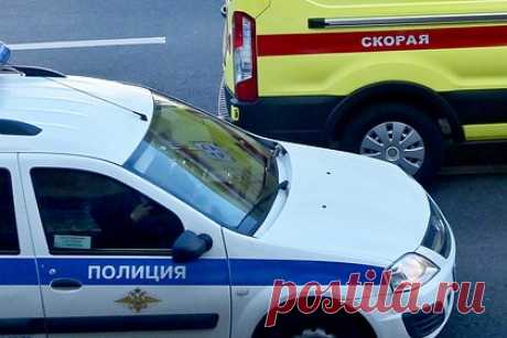 Расправившегося с 14-летней школьницей на Урале подростка хотели отдать в опеку. В Екатеринбурге мать подростка, который жестоко расправился с 14-летней школьницей и ее родительницей, после нового замужества хотела передать опеку над ним старшему сыну и дочери. Женщина во время судебного заседания рассказала, что с сыном не конфликтовала, а также что недавно вышла замуж.