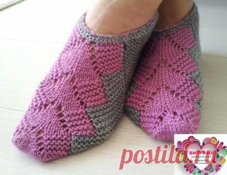 Симпатичные и уютные следки с узором елочка (Вязание спицами) Размер: 35 Для вязания потребуется: пряжа «Светлана» (50% шерсть, 50% акрил, 250 м/100 г) – по 50 г оранжевого и бирюзового цвета, круговые спицы №2,5, комплект носочных спиц №2,5, крючок №2.…