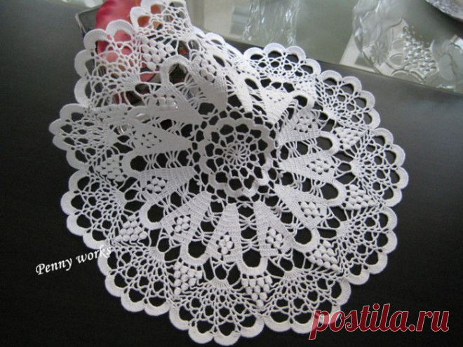 Красивая салфетка крючком.