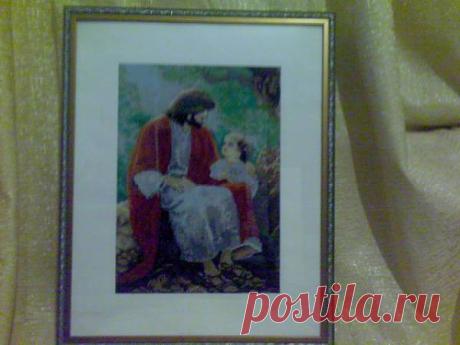 Беседа отца и сына ,Картина вышитая крестиком ,размер 40*50 см  по рамке .
