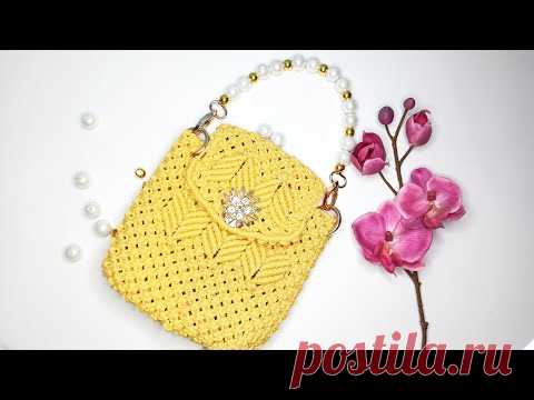 Сумка - макраме с ручкой из бусин
