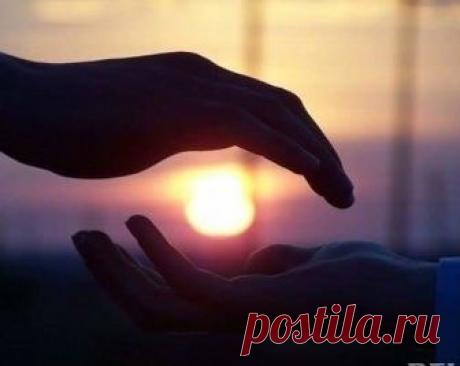 УПРАЖНЕНИЯ ДЛЯ РАЗВИТИЯ СВЕРХ СПОСОБНОСТЕЙ
КУДЕСНИЧЕСТВО

Эти упражнения можно считать своего рода мини-курсом, задействующим сразу несколько способностей. От Вас не потребуется никаких усилий, кроме одного: вспоминайте о практике как можно чаще. 
Секрет успеха — в регулярности. Вдобавок, выполняя упражнения в течение дня Вы привыкните к тому, что Сверхспособности — часть Вас и Вашей жизни:

1. Интуиция: 
перед тем как ответить на телефонный звонок, спросите себя: кто звон...