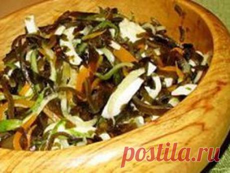 Витаминный салат с морской капустой