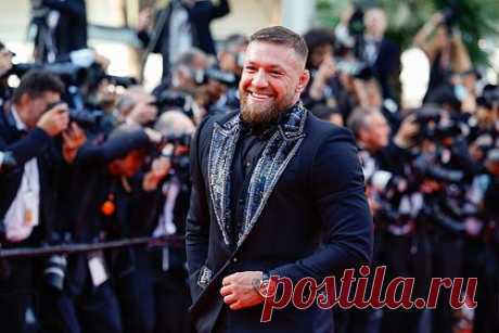 Макгрегор песней ответил на иск друга Лобова из-за виски. Ирландский боец смешанного стиля (ММА) Конор Макгрегор ответил на иск друга Артема Лобова из-за бренда виски Proper No. Twelve. Спортсмен опубликовал песню с оскорблениями в адрес бойца российского происхождения. «Артем — крыса», — несколько раз пропел Макгрегор. Ирландец — основатель бренда Proper Twelve.