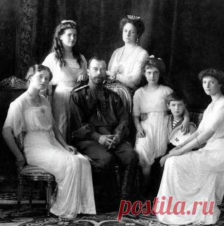 Почему дочери Николая II не вышли замуж? Три истории несчастной любви великих княжон
Александра Федоровна – супруга Николая II, глядя на своих прекрасных дочерей, часто сокрушалась. «Как жаль, что иностранные принцы не такие интересные, как российские корнеты», – говорила она. Но допустить мезальянс царская семья не могла себе позволить. Сестрам Ольге, Татьяне и Марии родители подбирали женихов...
Читай дальше на сайте. Жми подробнее ➡