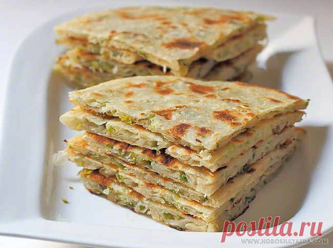 Румяные солоноватые лепёшки, с ароматом кунжутного масла и зелёного лука... - Вкусные рецепты