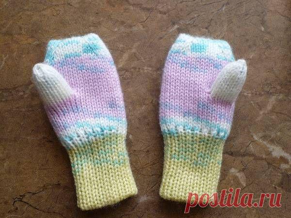 Детские варежки и котошарф вяжем на машине.