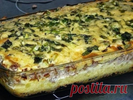 Часто готовлю эту запеканку - съедается на УРА! Делюсь рецептом! Картофельная запеканка с фаршем Ингредиенты: 5-6 картофелин, 500 грамм фарша, луковица, 3 яйца, немного сыра, свежая зелень. Приготовление: Картофель