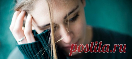 Тринадцать лет она лишала себя пищи и при росте 1,64 м весила 34 кг. Потом несколько лет ела почти беспрерывно — именно это и спасло ее тело. По поводу души пришлось обращаться к терапевту. Сейчас 37-летняя Виктория, ранее страдавшая анорексией, — счастливая жена и мать. #красотаиздоровье #анорексия #пищевоеповедение #психологияличности