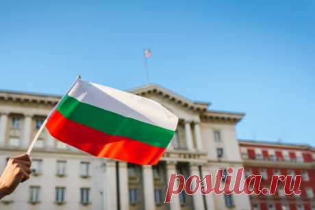 Не братушки. В Болгарии призвали очистить учебники истории от уважения к РФ. Министр обороны Тодор Тагарев занял откровенно антирусскую позицию.