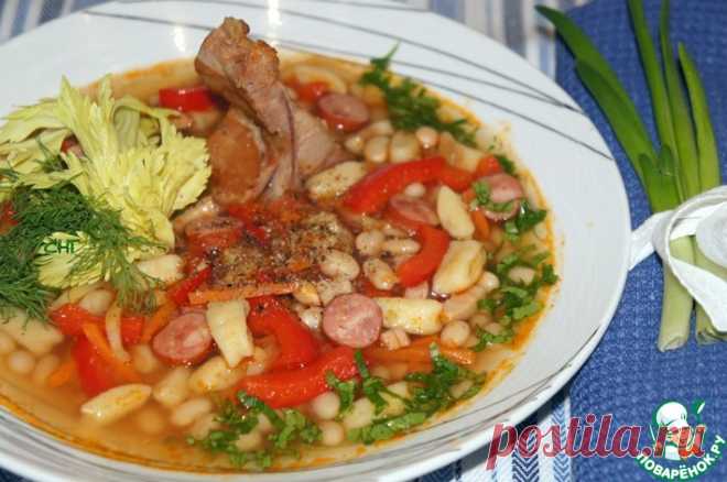 Фасолевый суп с копченостями и галушками 