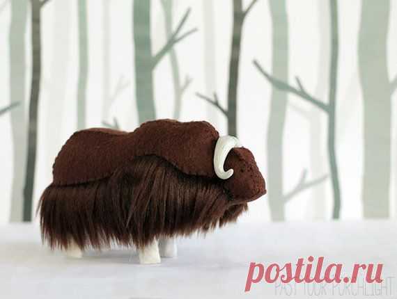 Bœuf musqué Soft Sculpture / bois Decor / par PastYourPorchlight