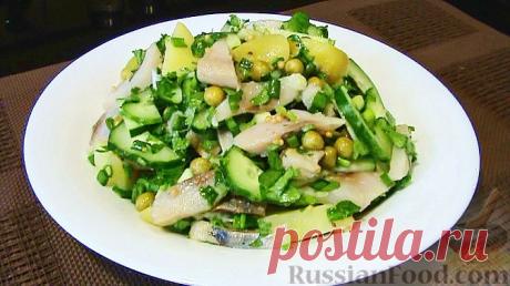 Рецепт: Картофельный салат с сельдью и свежим огурцом на RussianFood.com