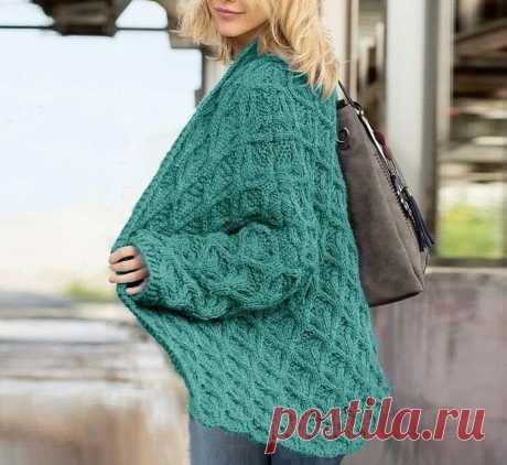 Уютный кардиган, связанный спицами шикарным узором из «кос» и ромбов | Идеи рукоделия | Яндекс Дзен