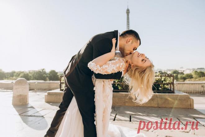 Ваш муж тайно посещает… : почему мужчины заводить любовницу
Частенько представители мужской половины населения сбегают от семейных проблем. И кто куда… Обычно, к любовницам, «подругам со школы» и остальным девицам. Но какая разница между привлекательной любовницей и не менее прекрасно женой? 1. Разное представление Часто идеал жены для мужчины это… домохозяйка, с которой можно поговорить по душам, она готовит прекрасный плов и не будет […]
Читай пост далее на сайте. Жми ⏫ссылку выше