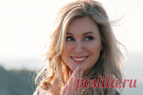 Цыганова пообещала прийти к Собчак в лаптях. Звезды вступили в перепалку в социальных сетях.