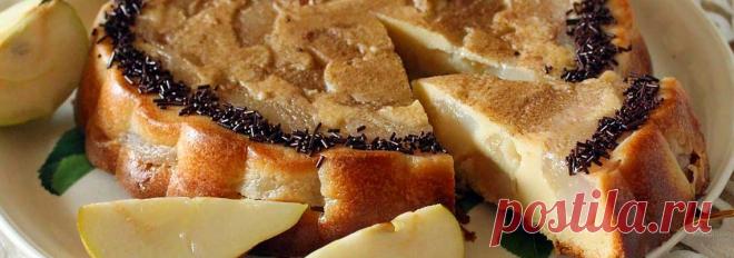 Заливной грушевый пирог • Рецепт Нежный и вкусный домашний заливной грушевый пирог на жирной сметане к чаю.