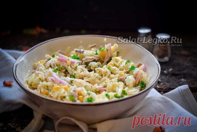 Салат с рыбными консервами и рисом, рецепт с фото