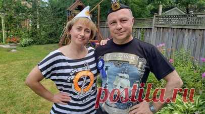 «Мы очень счастливы»: вернувшиеся в Крым из Канады соотечественники получили вид на жительство в РФ. Героям проекта «Не один на один» Евгению Полякову и его жене Елене выдали вид на жительство в РФ. Супруги переехали в Крым из Канады в апреле 2023 года и пытались оформить российское гражданство, однако заявления на оформление документов у них не приняли из-за того, что на их справках о несудимости в Канаде отсутствовал штамп российского консульства. Поляковым пришлось повторно получать…