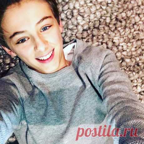 (95) Facebook