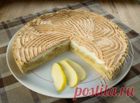 Яблочный пирог с белковым суфле