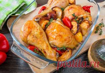 Запеченная курица с яблоками и сладким перцем