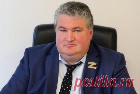 Власти Петербурга прокомментировали взрыв в Павловске. В результате взрыва в Павловске Санкт-Петербурга никто не пострадал. Об этом сообщил глава администрации Пушкинского района Андрей Чапуров. «Вечером 26 апреля в дежурную службу администрации стали поступать сообщения о звуке &quot;взрыва&quot;», — написал представитель власти.