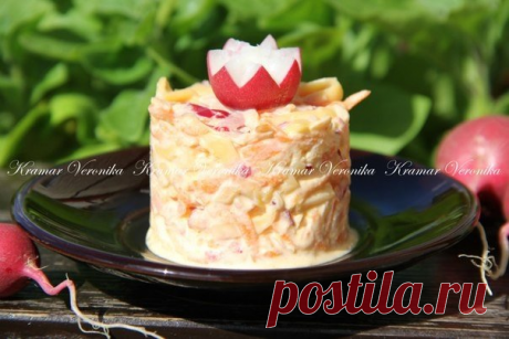 Так по летнему и так вкусно — салат с редиской и сыром
