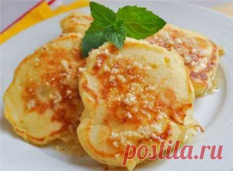 Оладьи с яблоками - пышные блинчики с секретом.