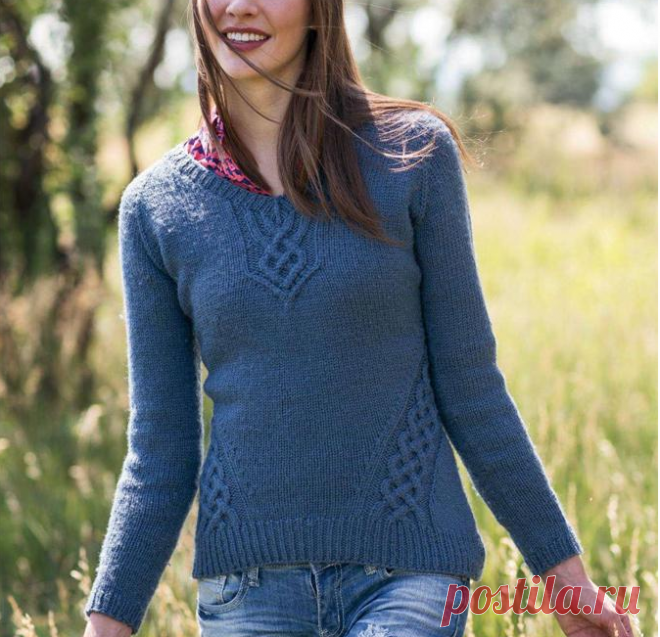 Женский пуловер спицами реглан от горловины.