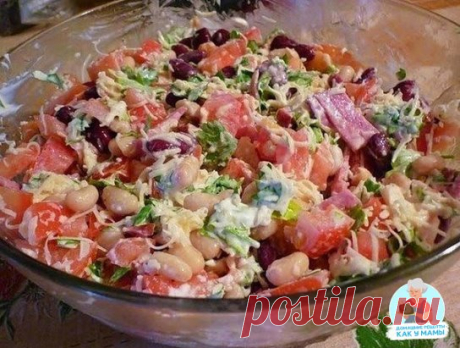 САЛАТИК &quot;ОБЖОРА&quot; 
Ингредиенты:
● Отварная куриная грудка
● Консервированная фасоль (красная и белая)
● Лук
● Морковь
● Майонез
● Помидоры
Приготовление:
Лук нарезаем, морковку трем на терке и из них делаем зажарку. В салатницу крошим курочку, и добавляем фасоль двух видов, потом зажарку и заправляем майонезом. Получается очень вкусно и необычно!