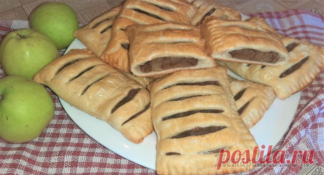 Слойки с яблоками и корицей из готового слоеного теста