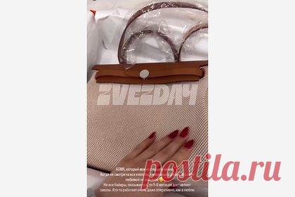 38-летняя участница «Фабрики звезд» похвасталась сумкой за полмиллиона рублей