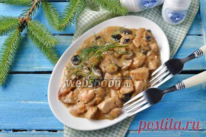 Жульен в мультиварке с курицей и грибами  Жульен в мультиварке 
В классическом понимании жульен — одно из блюд французской кухни, суп или салат из нарезанных тонкой соломкой овощей. Но в российской кулинарии блюдо сейчас трансформировалось в горячую закуску, которая являет собой мясо, овощи, грибы, морепродукты или их сочетание, запечённые в сливках или соусе бешамель под сырной корочкой.  
Сегодня предлагаю приготовить жульен с мультиварке с курицей и грибами. Блюдо готов...