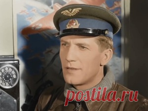 НИКОЛАЙ с детства растет крепким и здоровым, болеет редко. Не пристает с капризами к родителям, наверное, поэтому они не всегда уделяют Николаю достаточно времени. Учится хорошо по всем предметам. Среди сверстников его отличает сила, активность и сме...